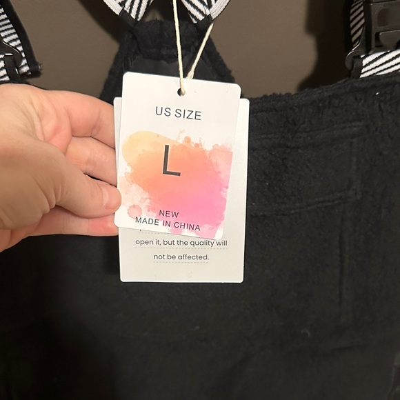 Women’s large NWT Black Sherpa Overalls - Picture 2 of 8